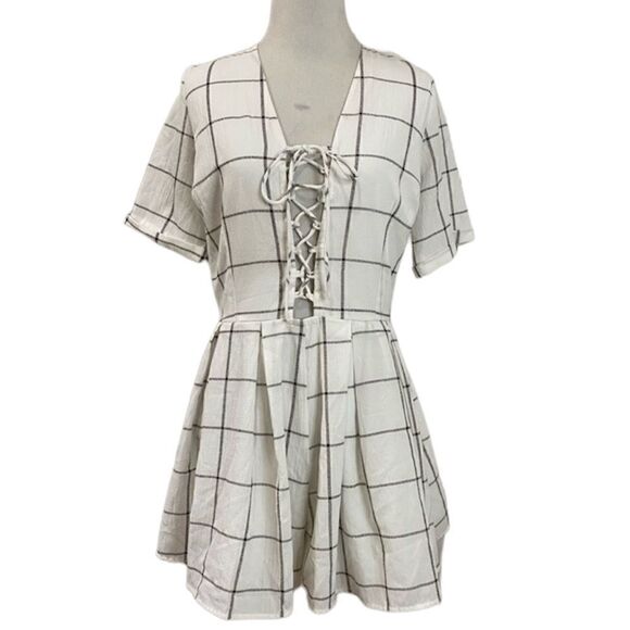 Charlotte Russe Windowpane Plaid Shorts Romper - Picture 1 of 13